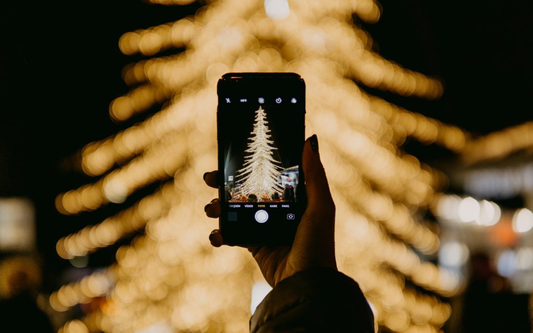Safeguarding Your Digital Cheer: 7 Cybersafety Tips for the Holiday Season